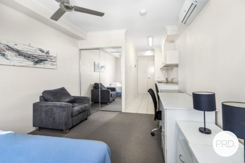 2205A/3 Main Street VARSITY LAKES 5