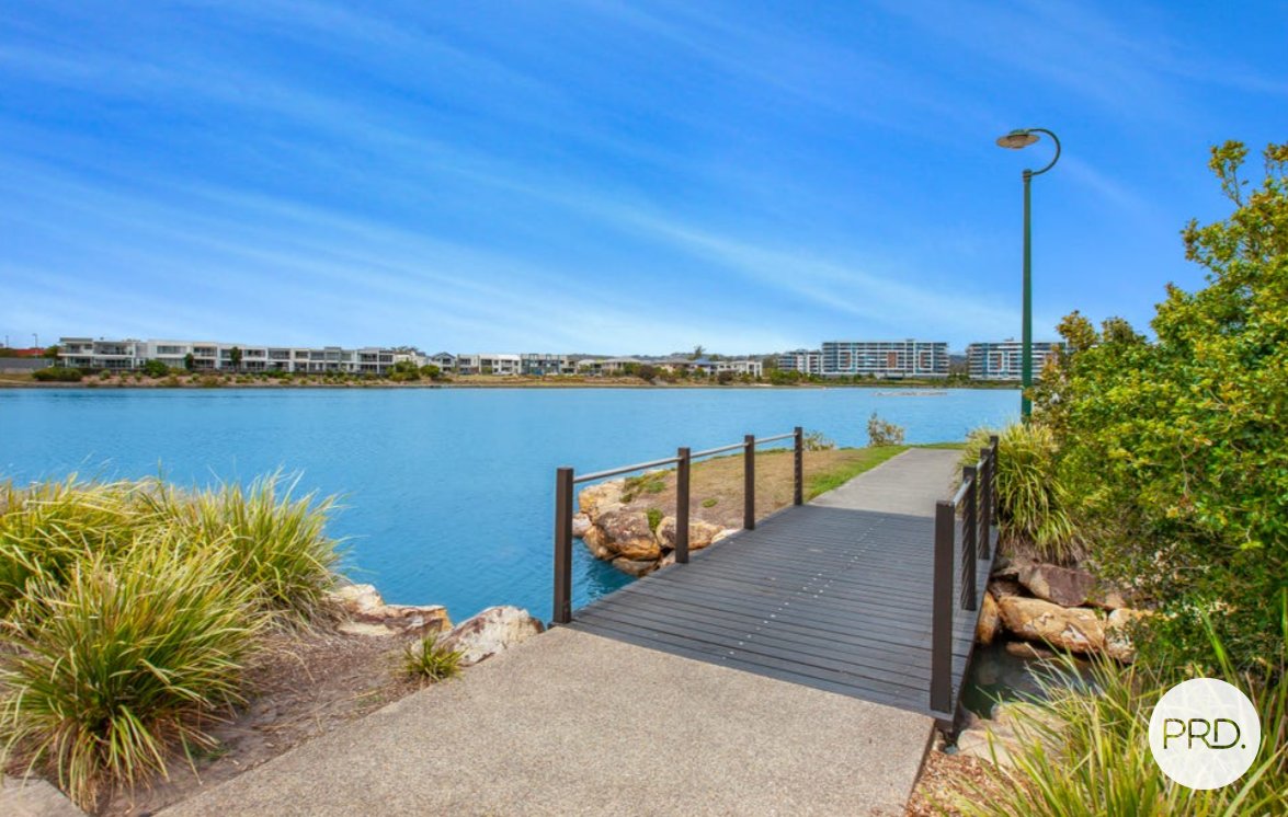 2205A/3 Main Street VARSITY LAKES 8