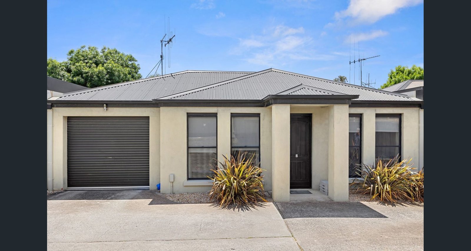 Gallery: 2/206 Neale St