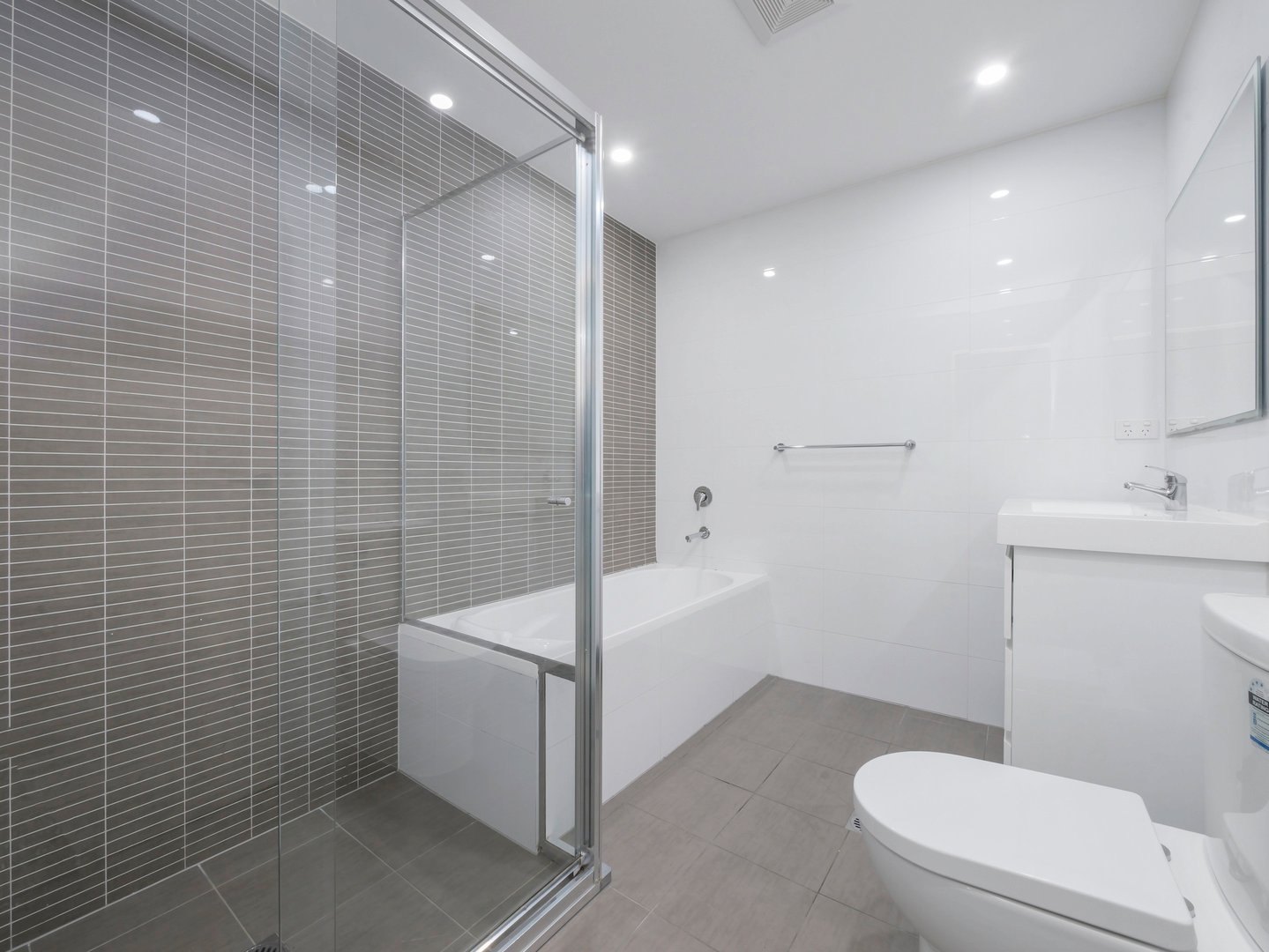 2206/39 Rhodes Street HILLSDALE 7