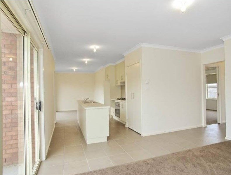 Gallery: 2/207 South Valley Road
