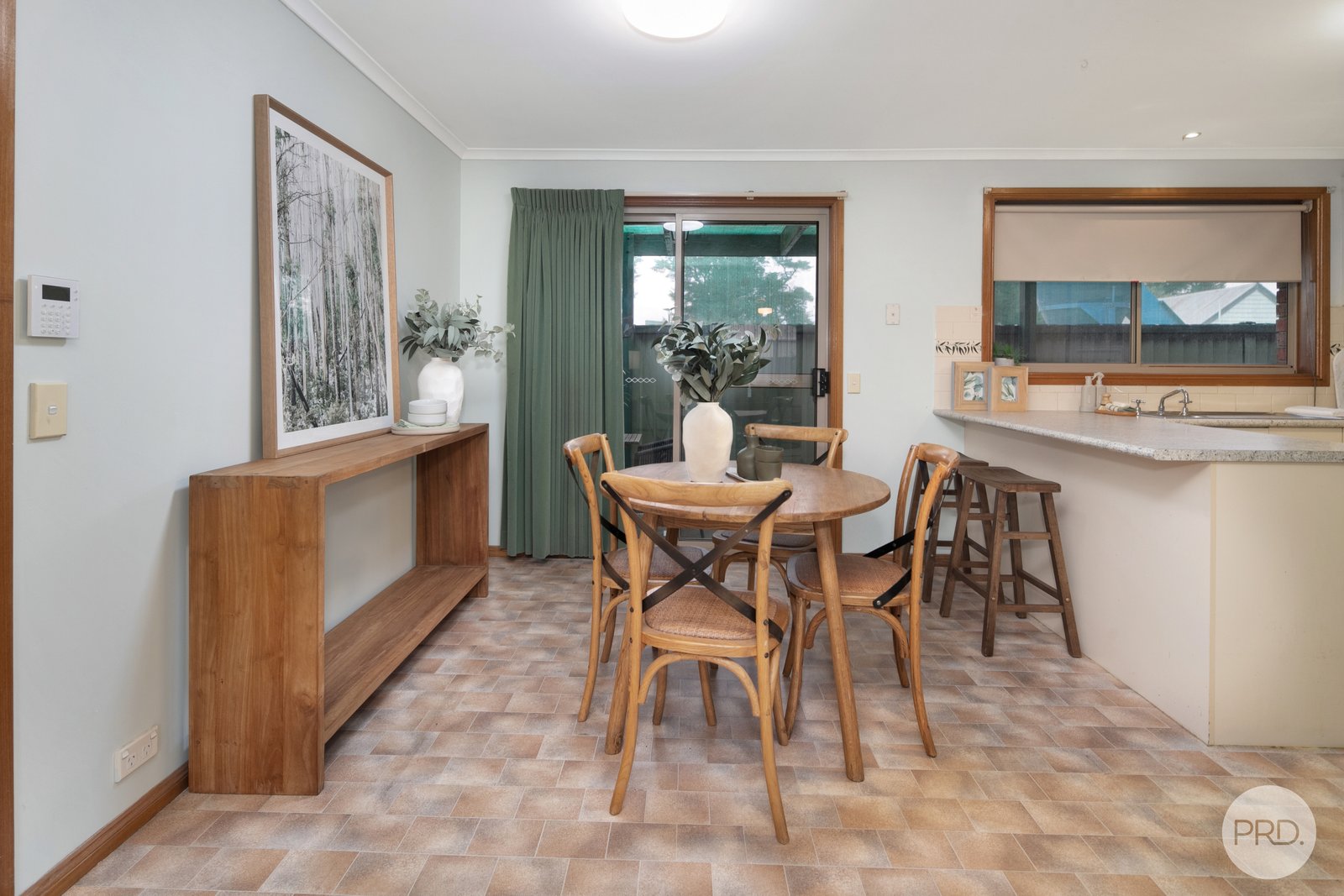 2/207 Yarrowee Street SEBASTOPOL 5
