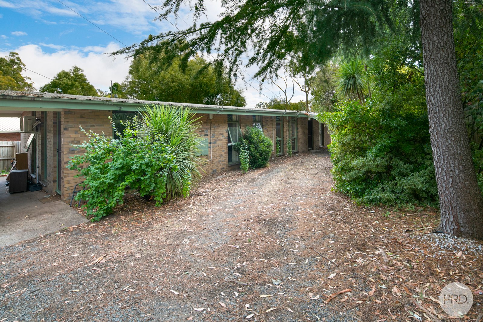 2/208 Eddy Ave  MOUNT HELEN 1