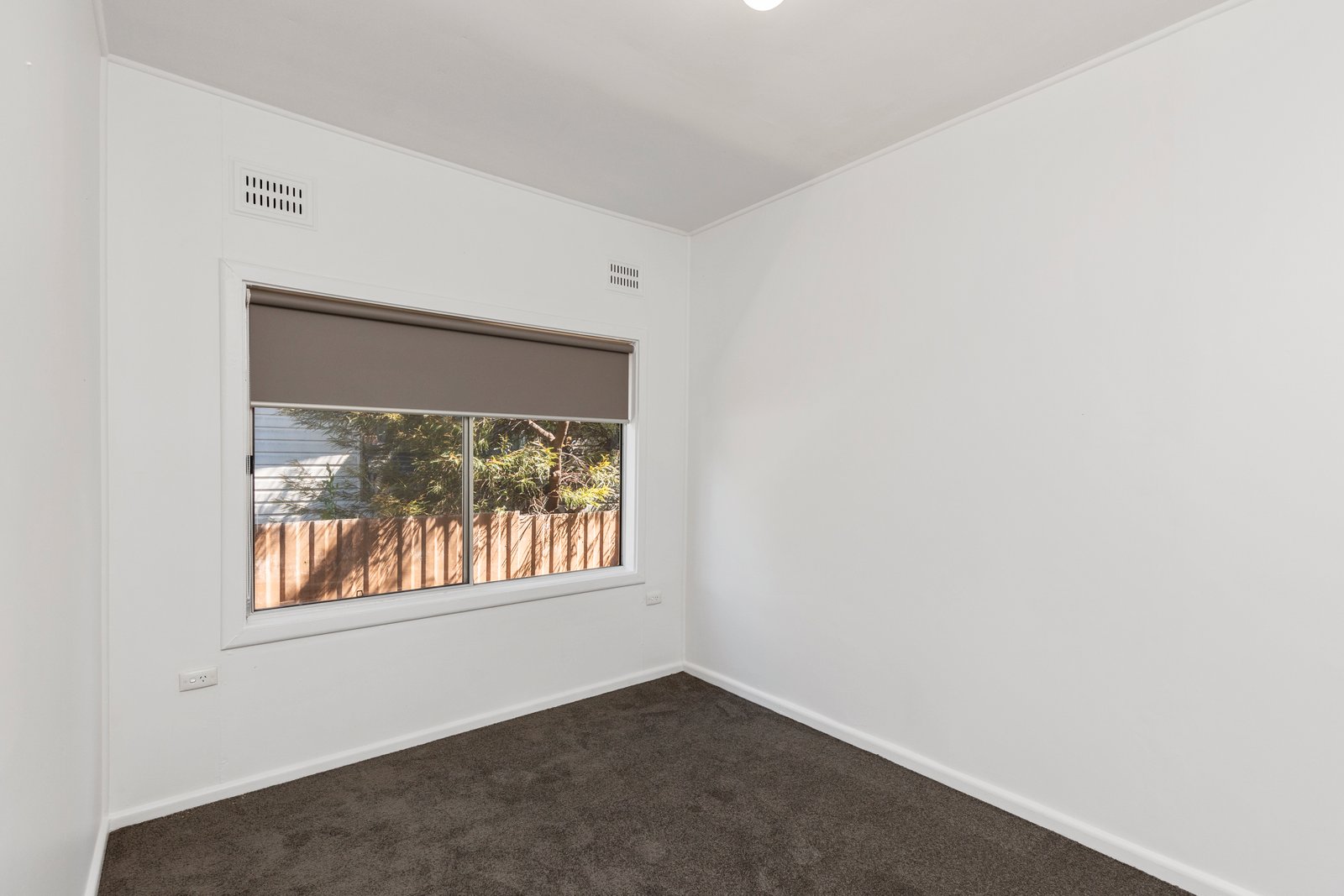 2/209 Capper Street TUMUT 4