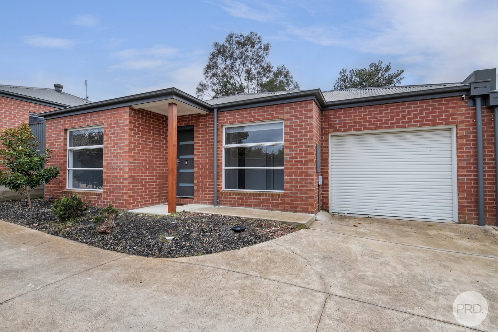 2/209 Tinworth Avenue MOUNT CLEAR 1
