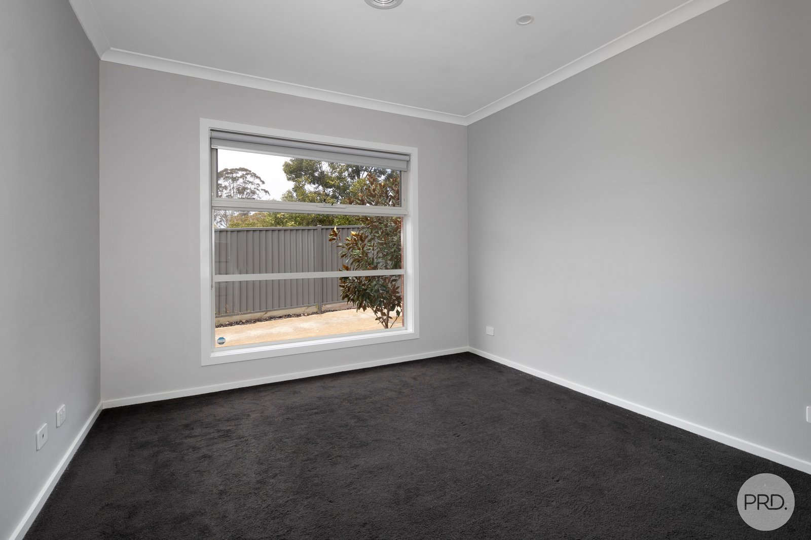 2/209 Tinworth Avenue MOUNT CLEAR 9