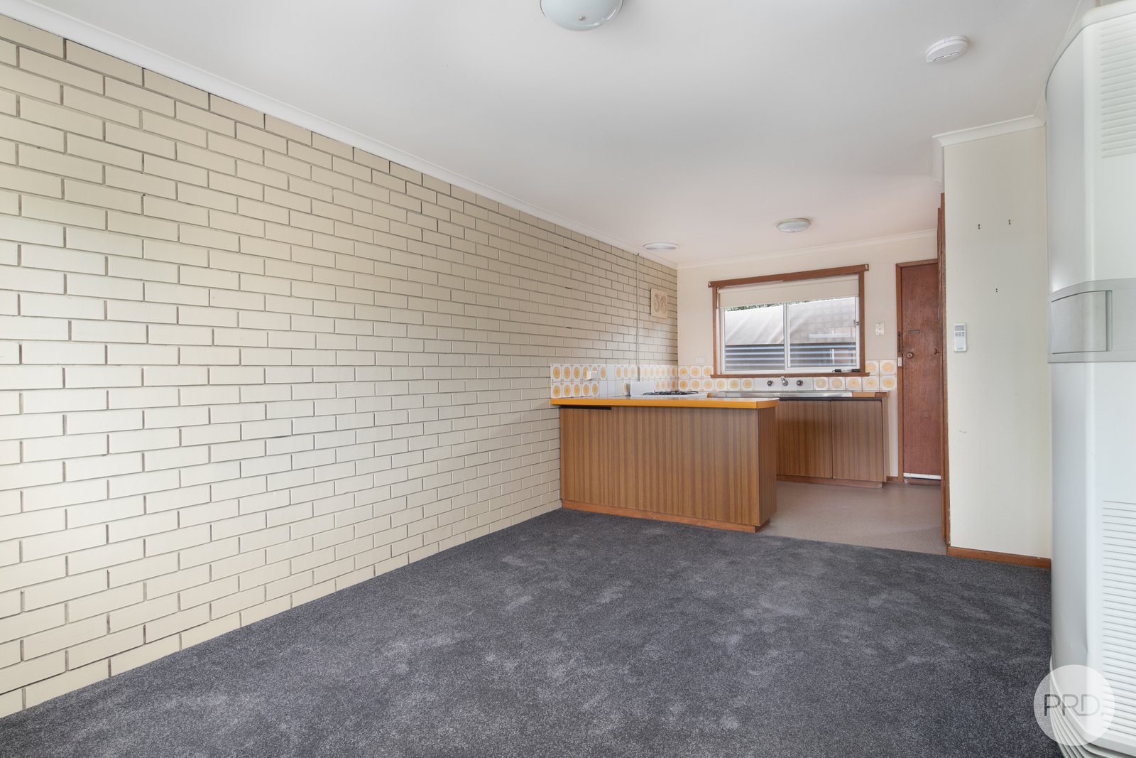 2/21 Ainley Street BROWN HILL 3
