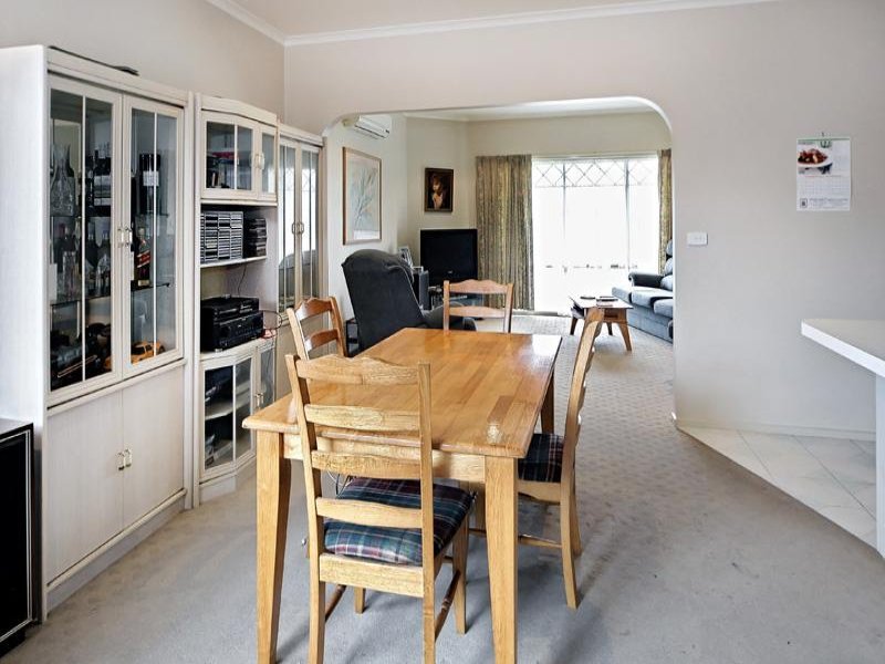 Gallery: 2/21 Benambra Street