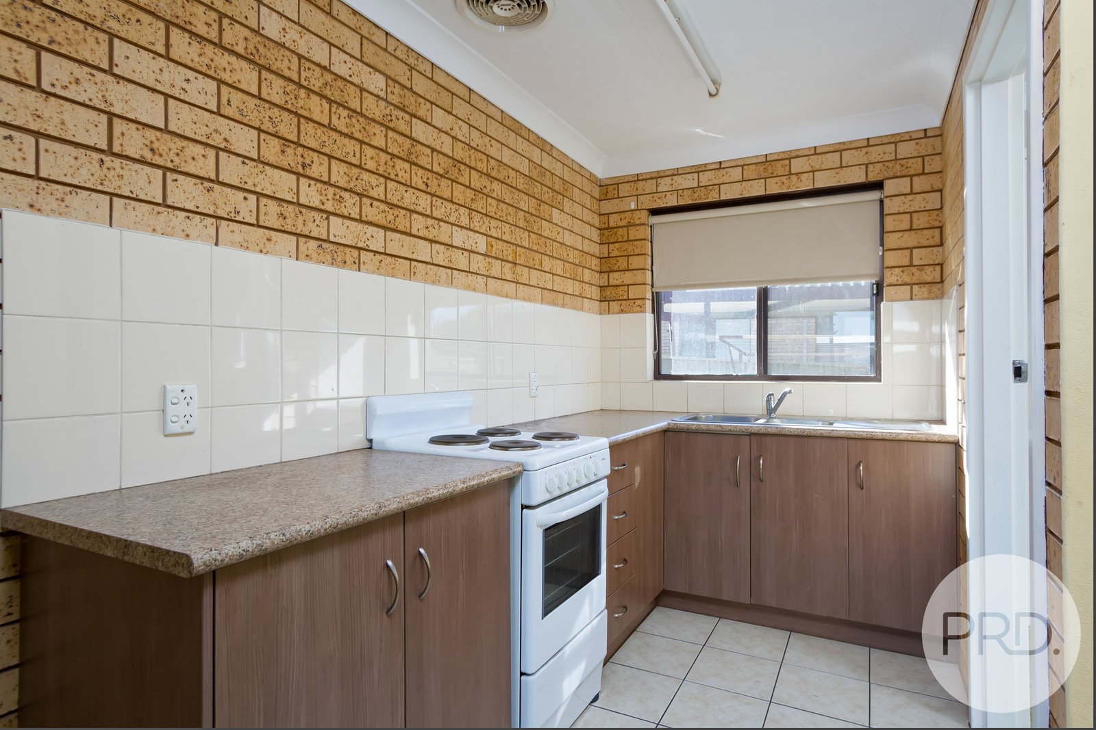 2/21 Brunskill Avenue FOREST HILL 3
