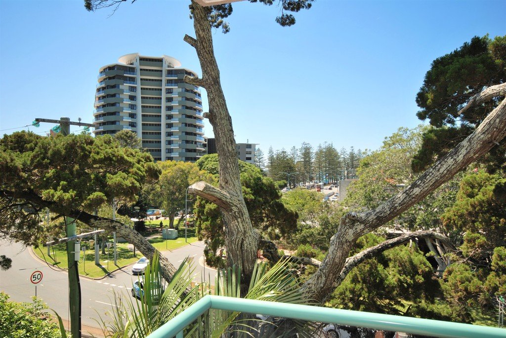 22/1 Burleigh St BURLEIGH HEADS 8