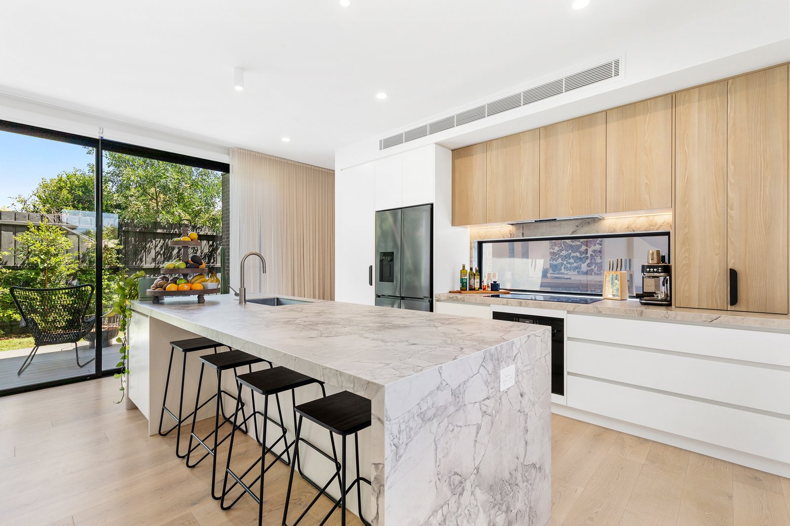 Gallery: 2/21 Burton Street