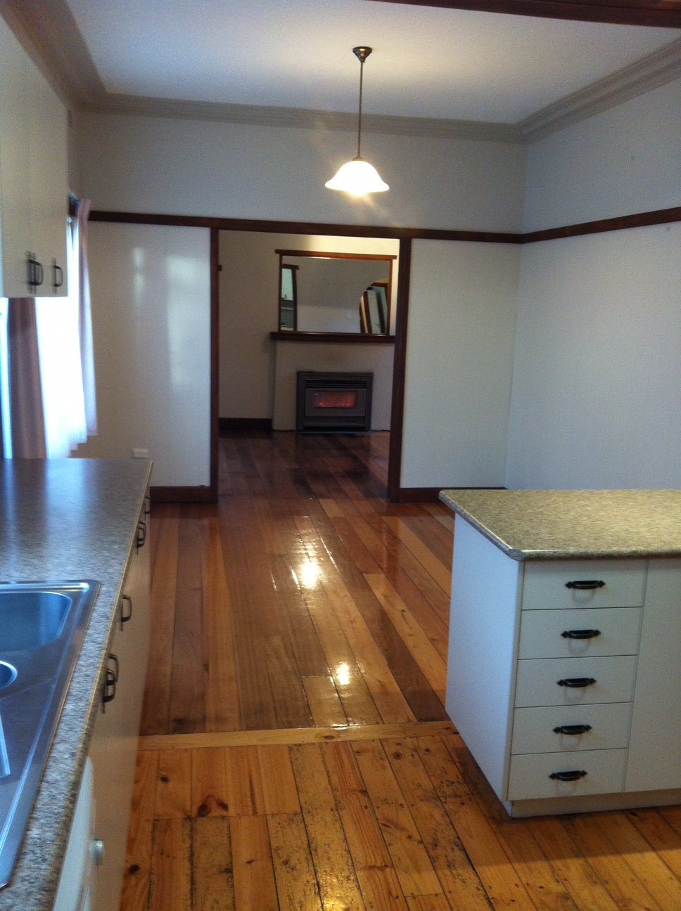 221 Clyde Street SOLDIERS HILL 18