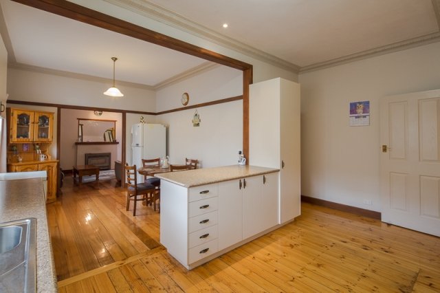 221 Clyde Street SOLDIERS HILL 4