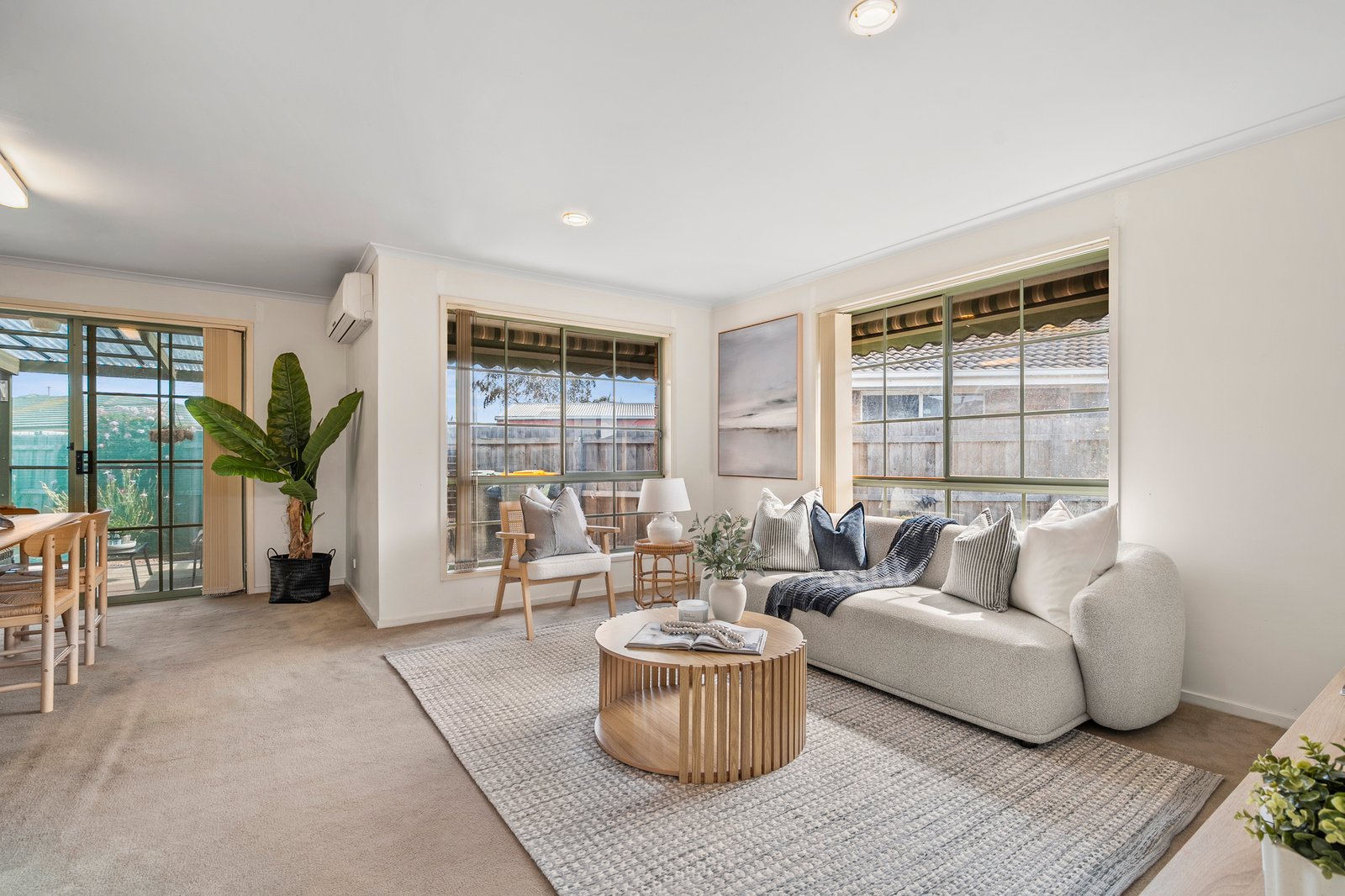 Gallery: 2/21 Coleraine Crescent