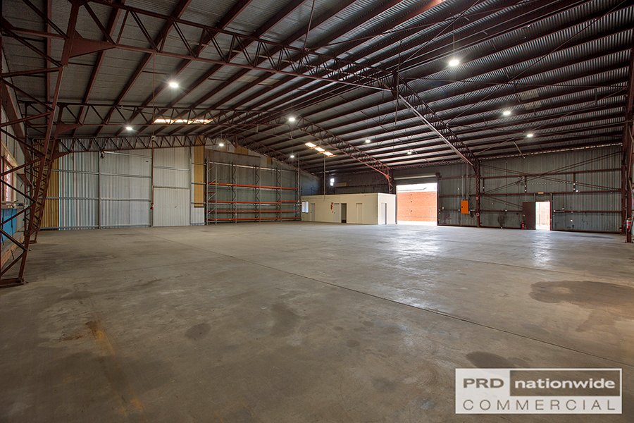 2/21 Crown Street TAMWORTH 3