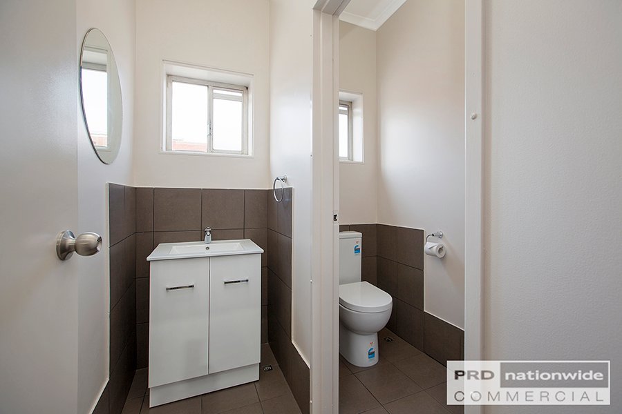 2/21 Crown Street TAMWORTH 6