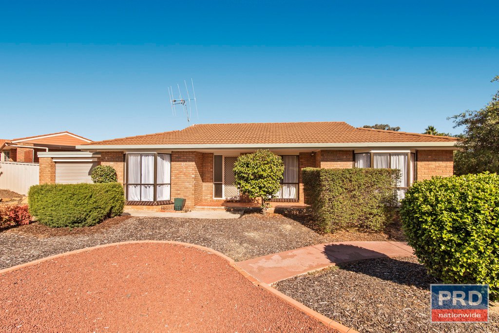 2/21 Mayfield Parade STRATHDALE 1