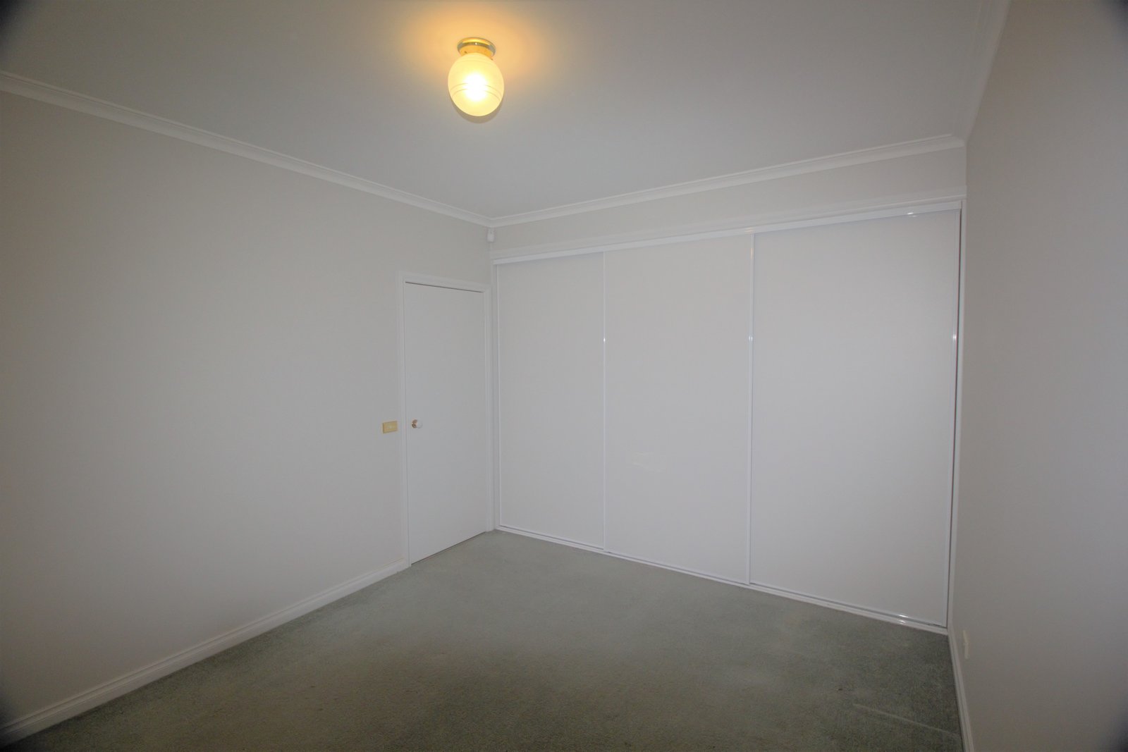 Gallery: 2/21 Nioka Street