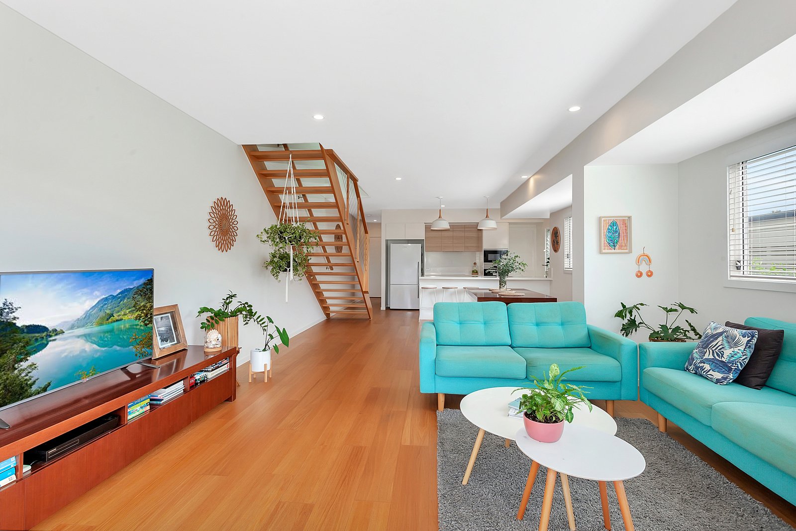 2/21 Nundah Ave  MIAMI 4