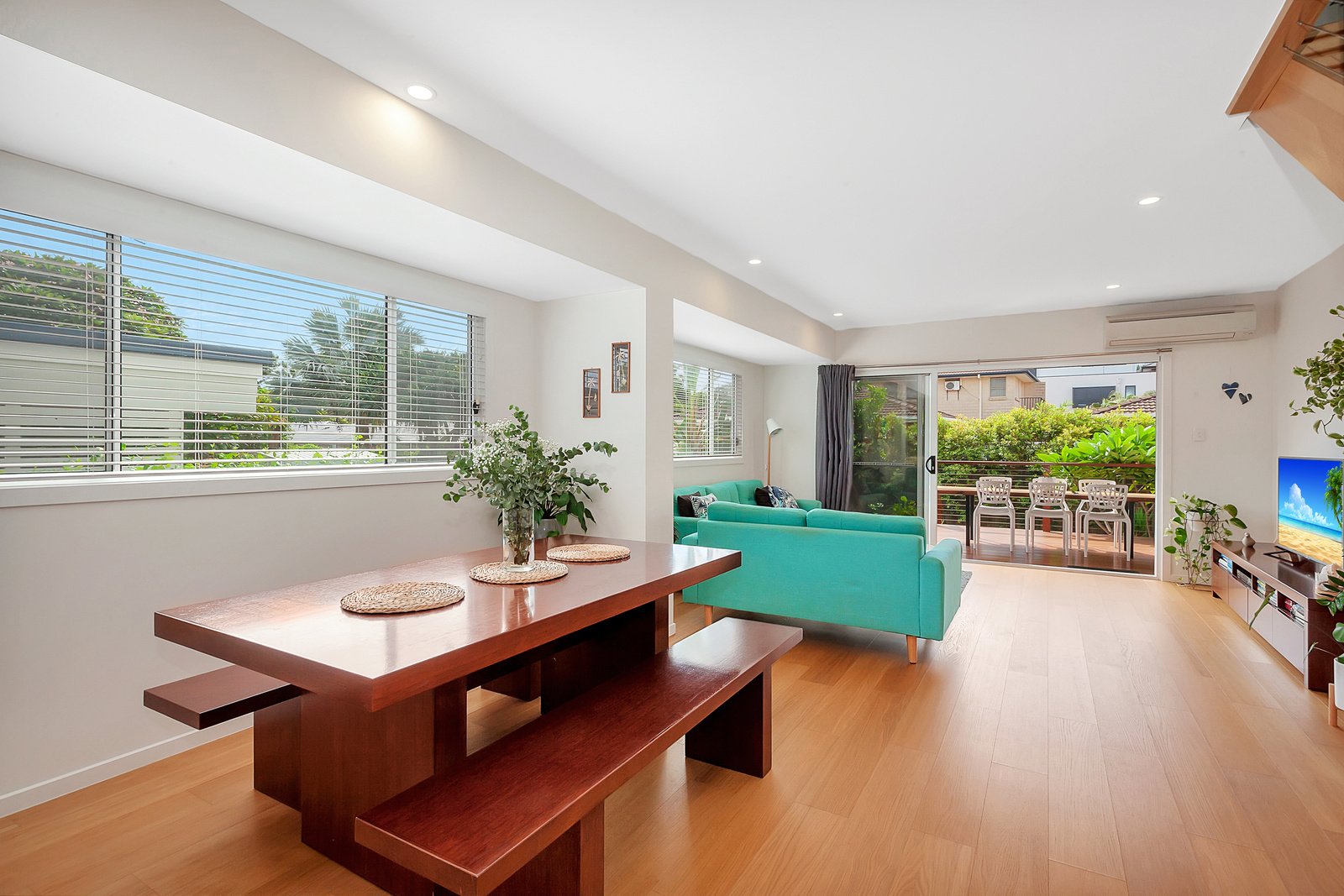 2/21 Nundah Ave  MIAMI 6