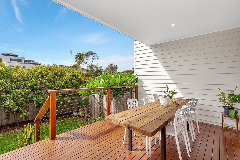 2/21 Nundah Ave  MIAMI 16