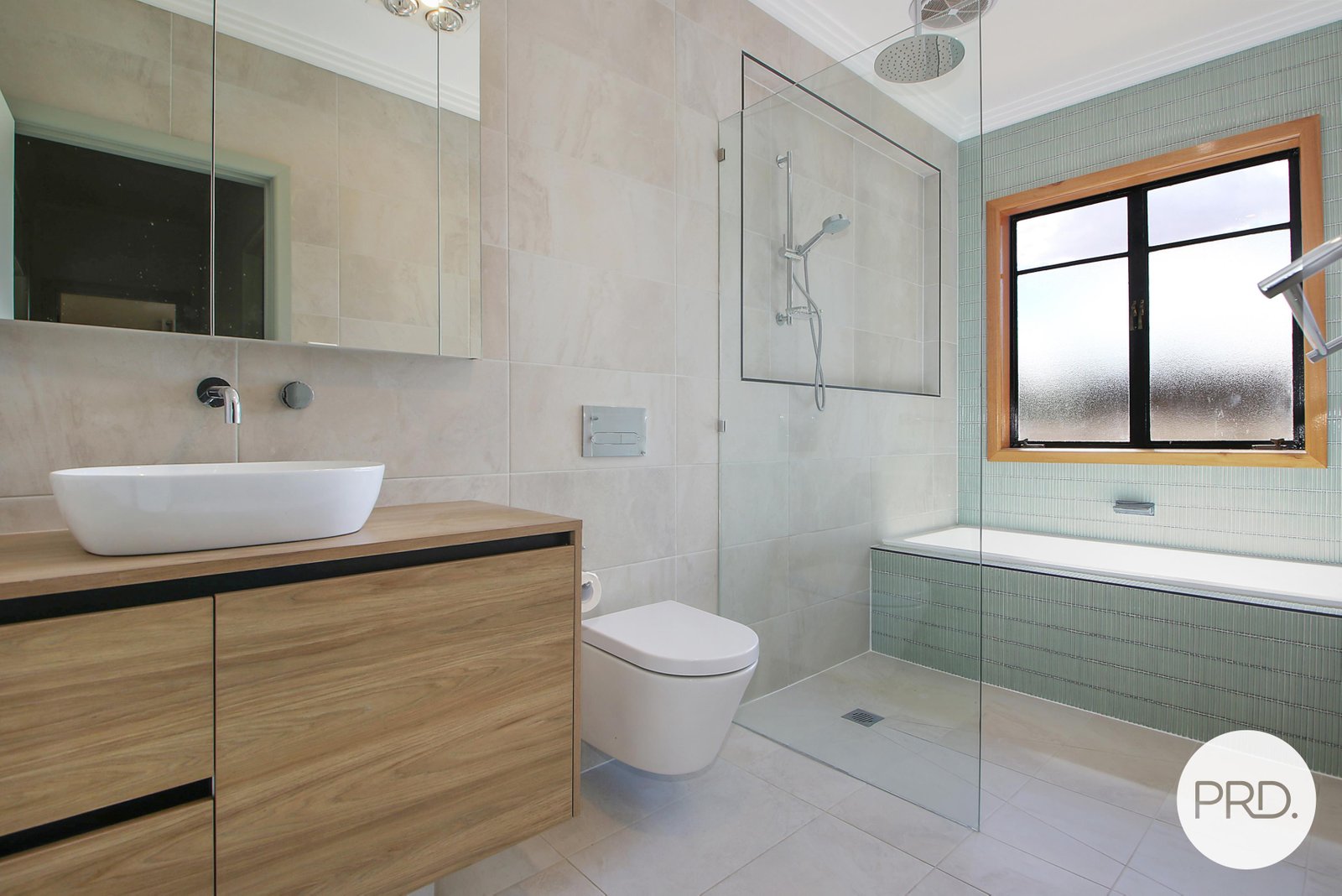 221 Olive Street SOUTH ALBURY 4