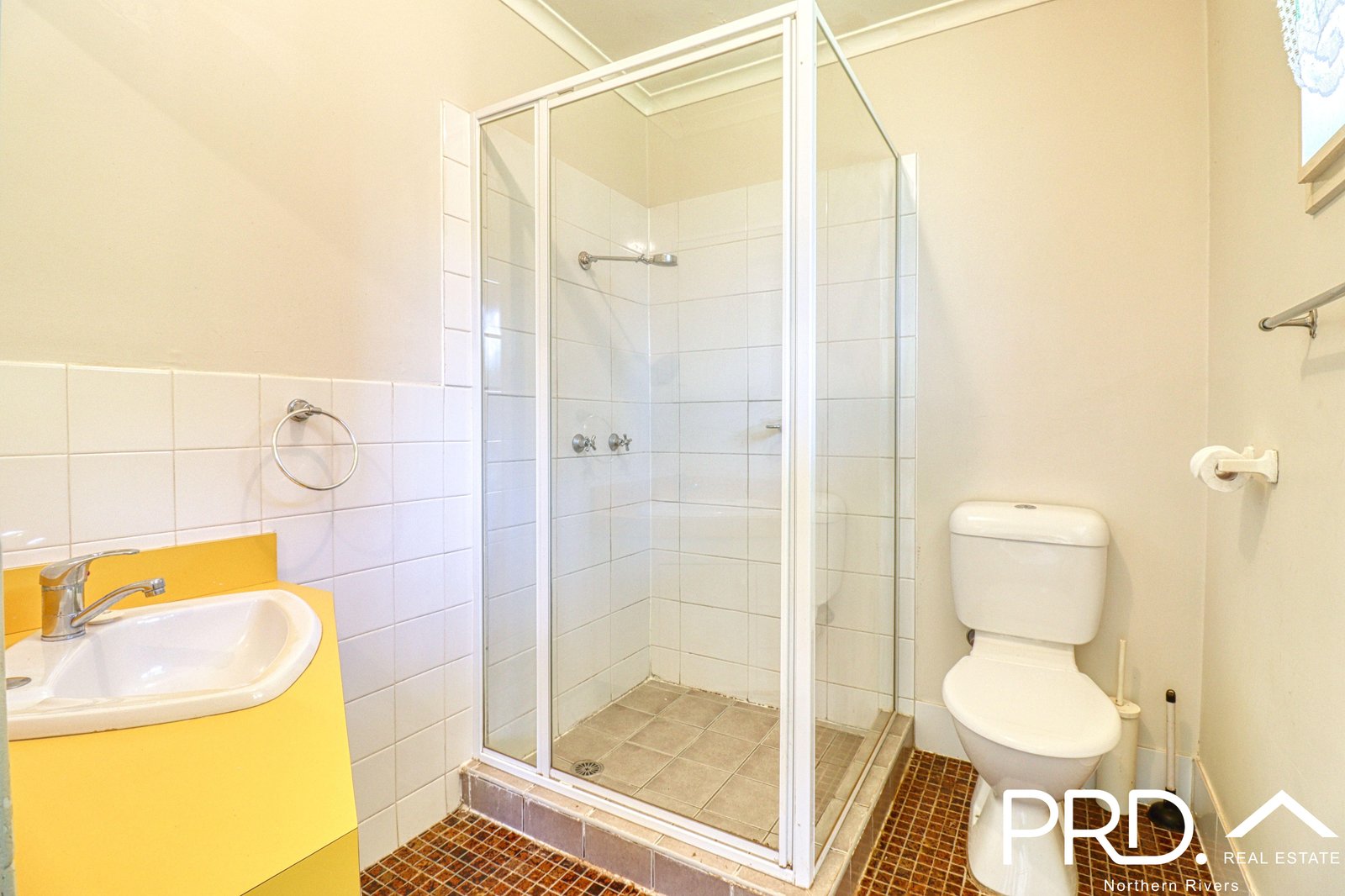 2/21 Phillip Street GOONELLABAH 8