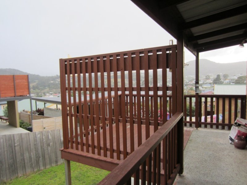 2/21 Quarry Street MORNINGTON 9