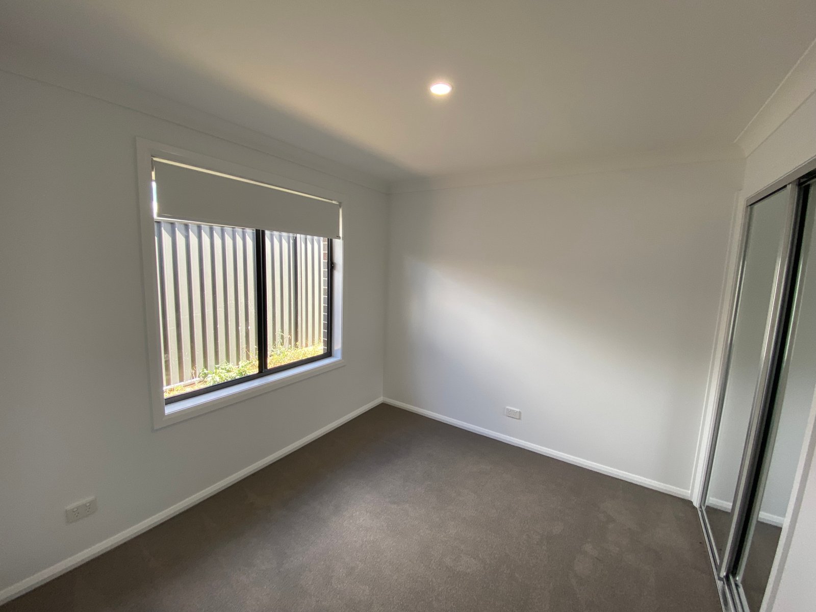 2/21 Reginald Drive TAMWORTH 5