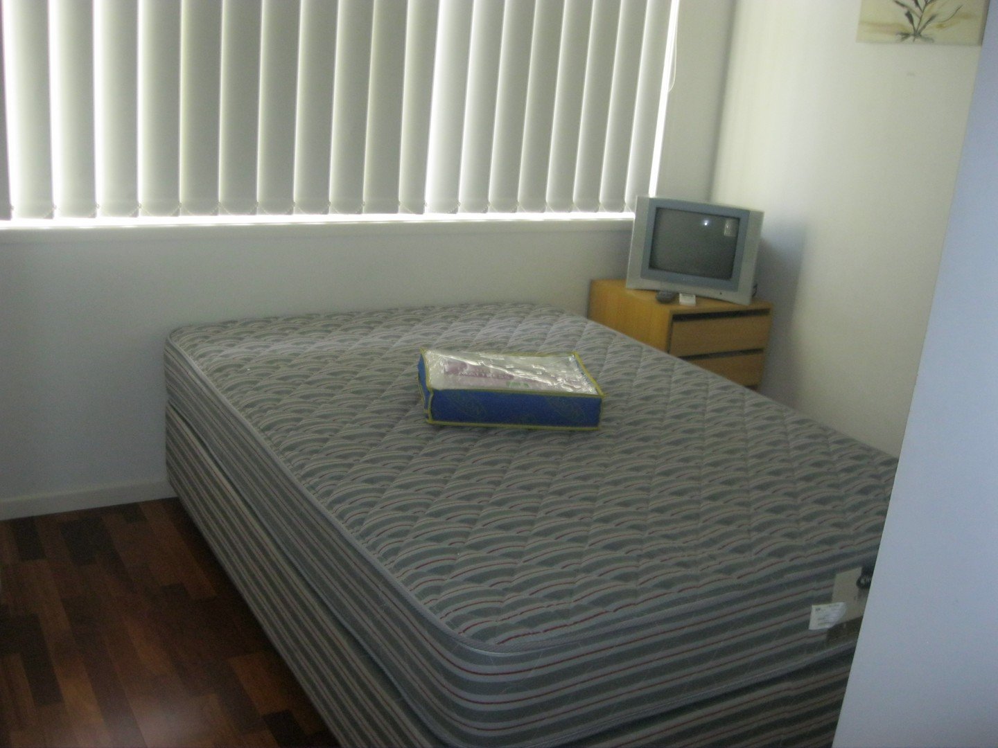 2/21 Shute Harbour Road CANNONVALE 8