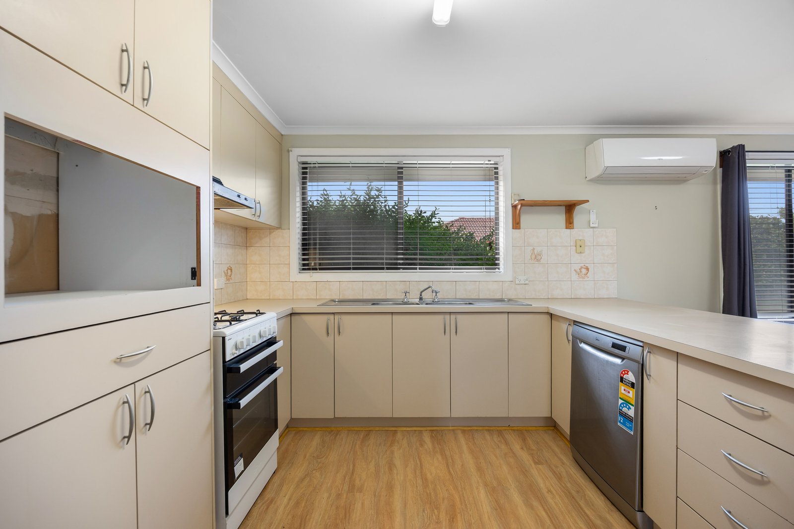 Gallery: 221 Spencer Street