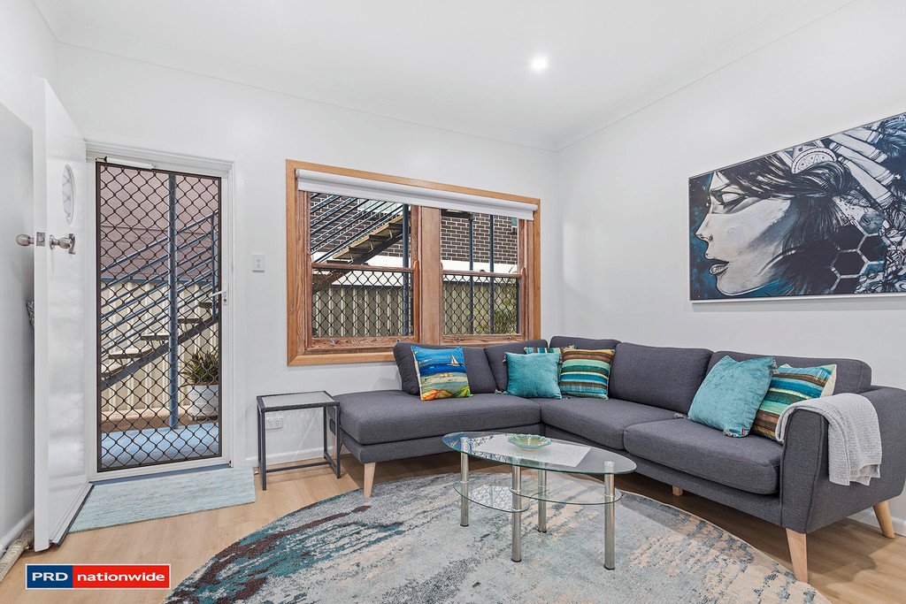 2/21 Victoria Parade NELSON BAY 3