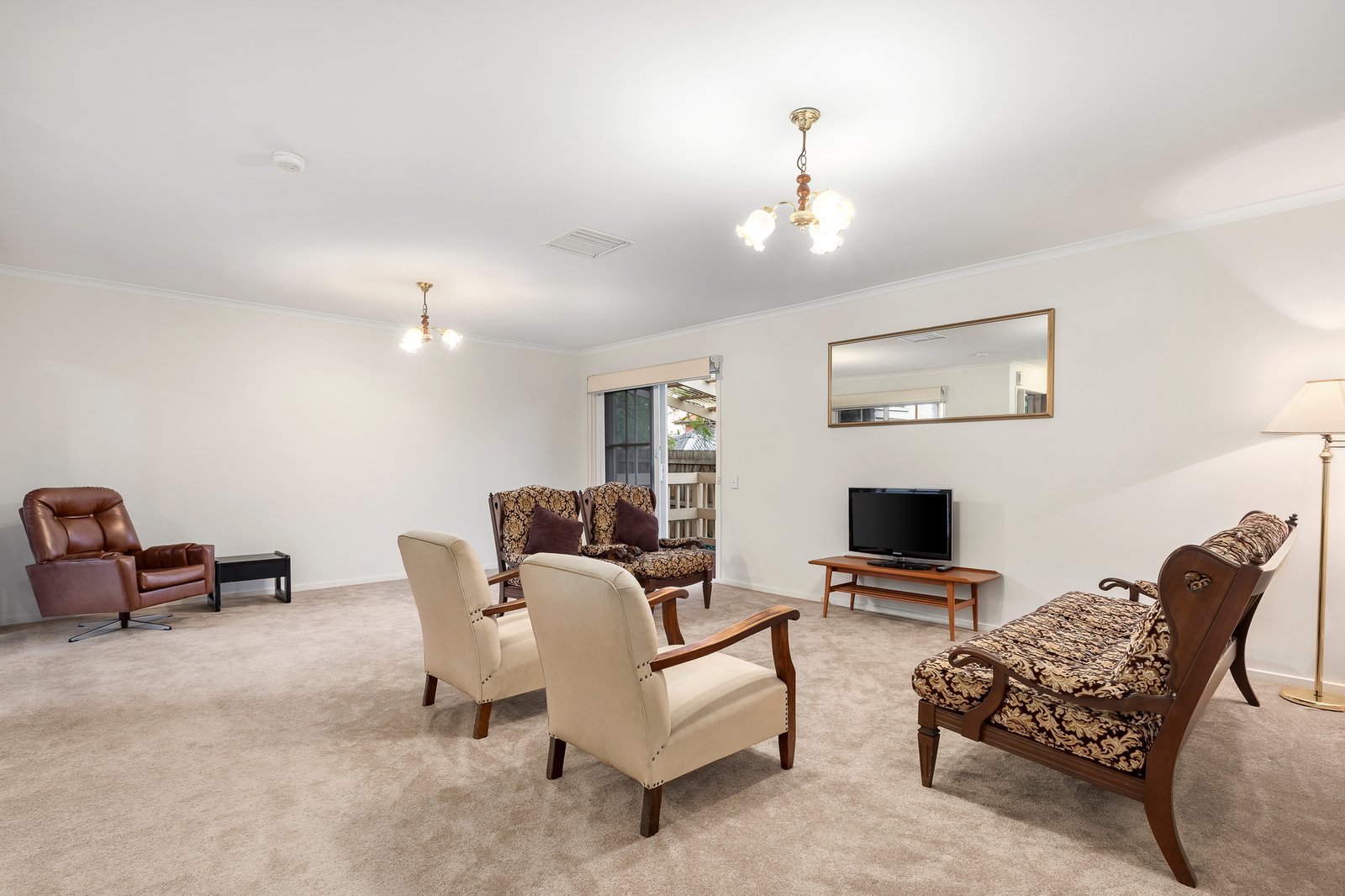 Gallery: 2/21 Violet Crescent
