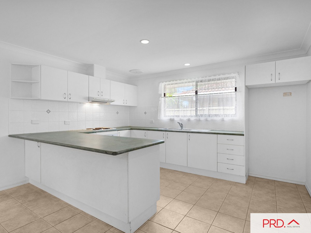 2/21 Wagtail Court Burleigh Waters 4