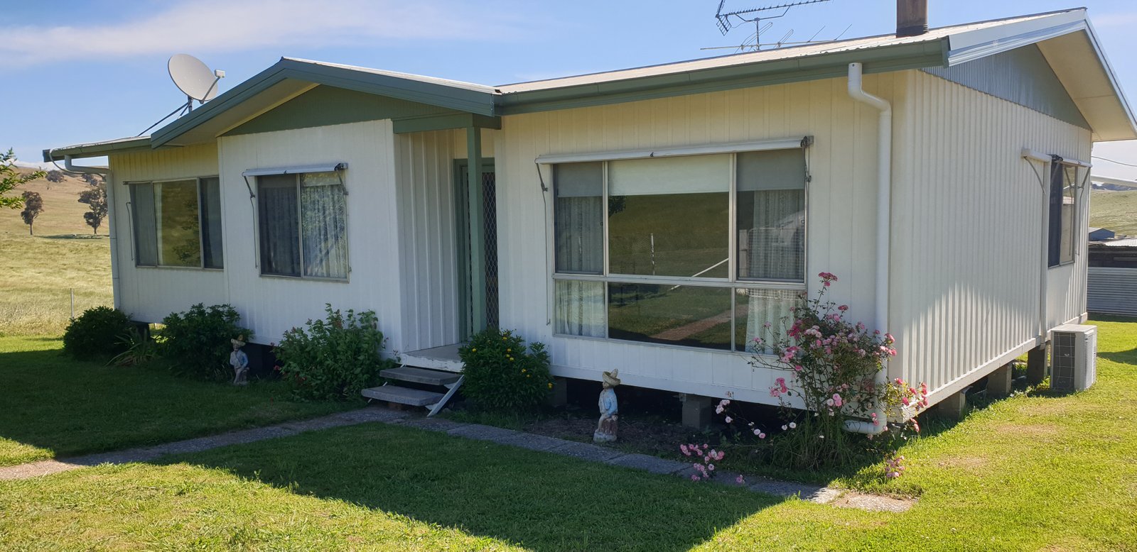 221 Webbs Road TUMUT 1