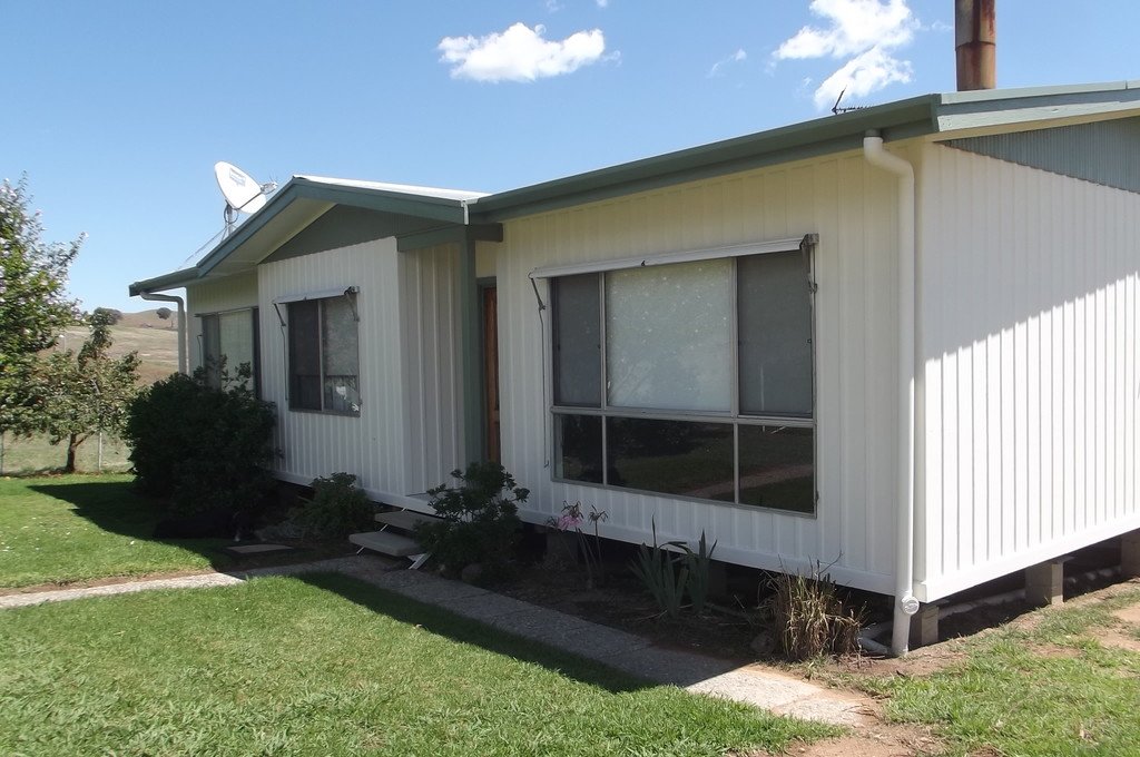 221 Webbs Road TUMUT 1