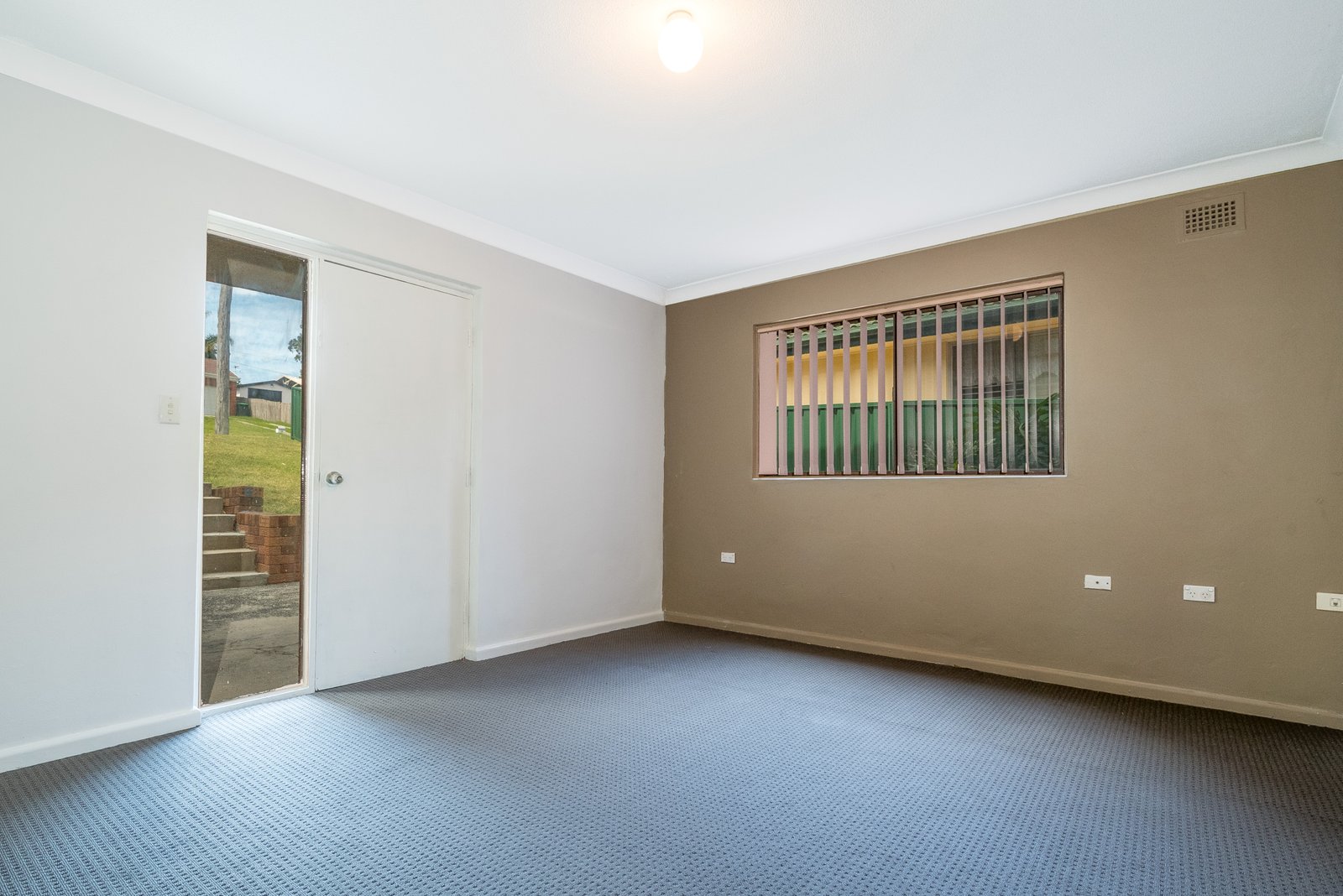2/21 William Beach Rd  KANAHOOKA 2