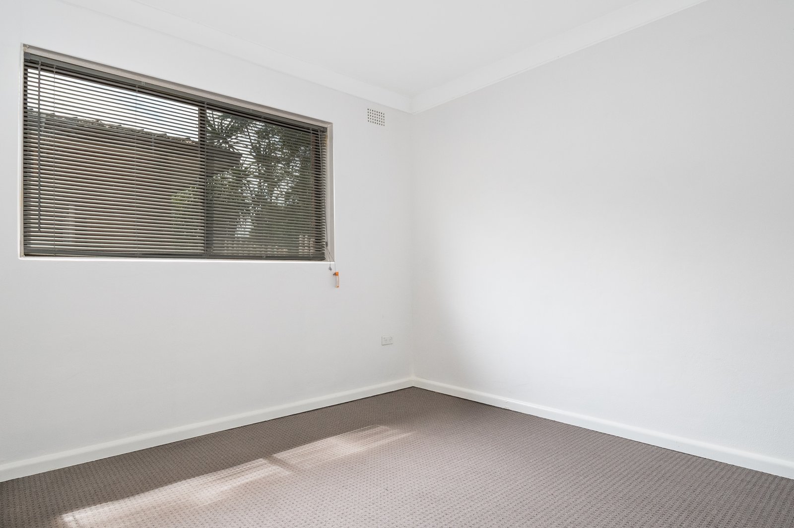 2/21 William Beach Rd  KANAHOOKA 4