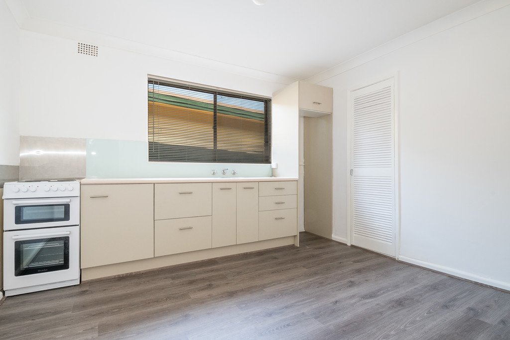 2/21 William Beech Rd  KANAHOOKA 3