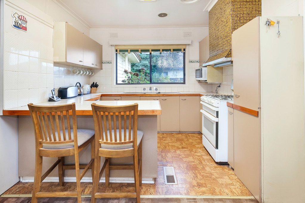 221 Winter Street DELACOMBE 3