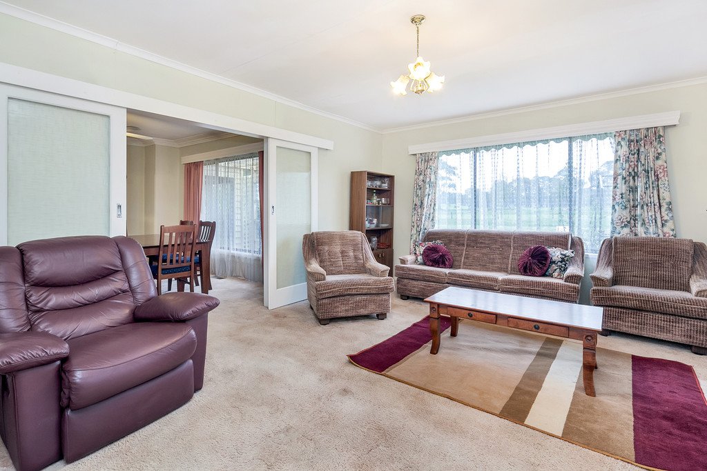 221 Winter Street DELACOMBE 6