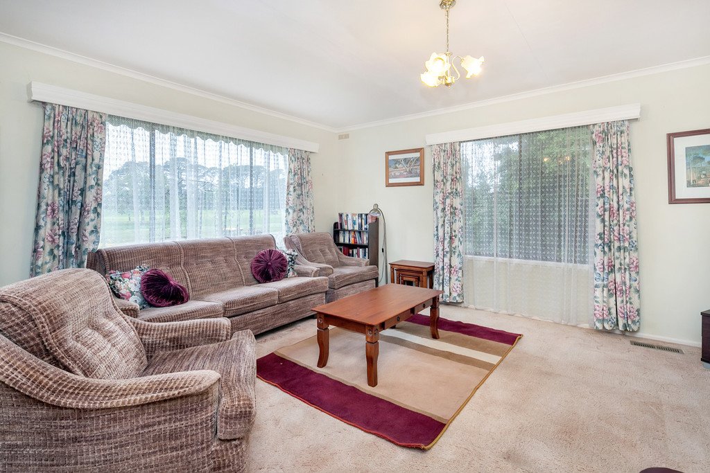 221 Winter Street DELACOMBE 8