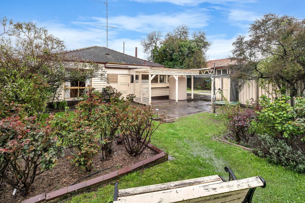 221 Winter Street DELACOMBE 15