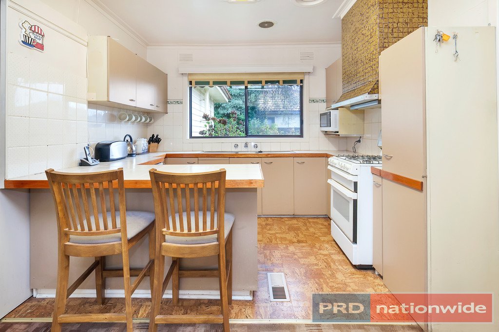 221 Winter Street DELACOMBE 6