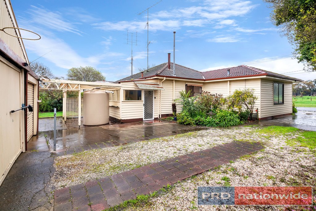 221 Winter Street DELACOMBE 12