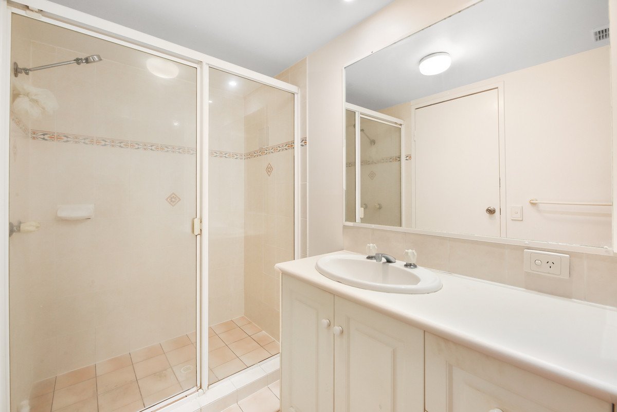 2/2103 Gold Coast Highway Miami 9