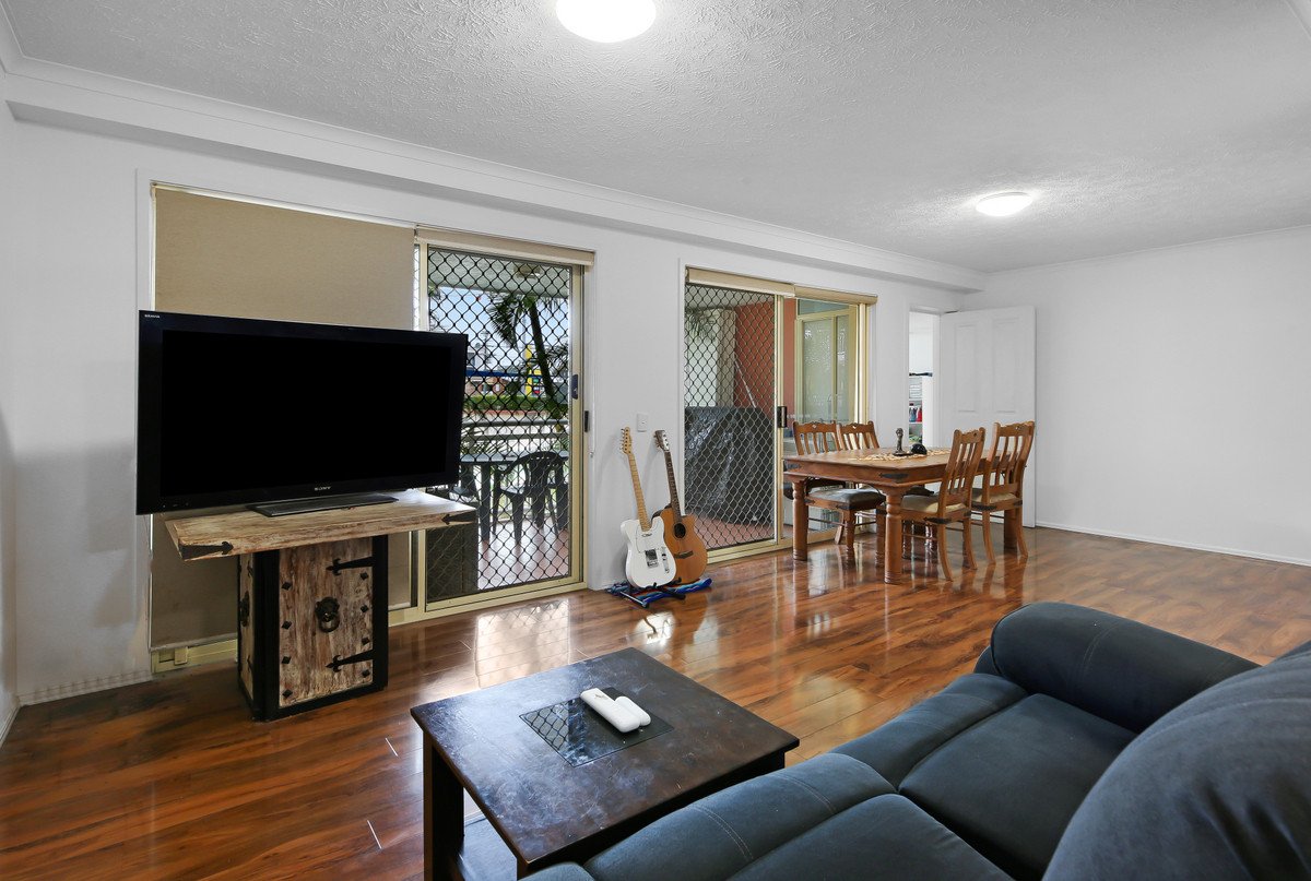 2/2103 Gold Coast Highway Miami 16