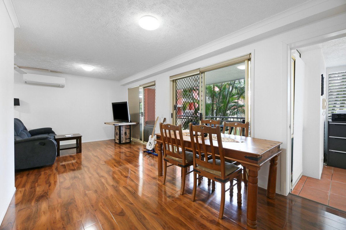 2/2103 Gold Coast Highway Miami 18