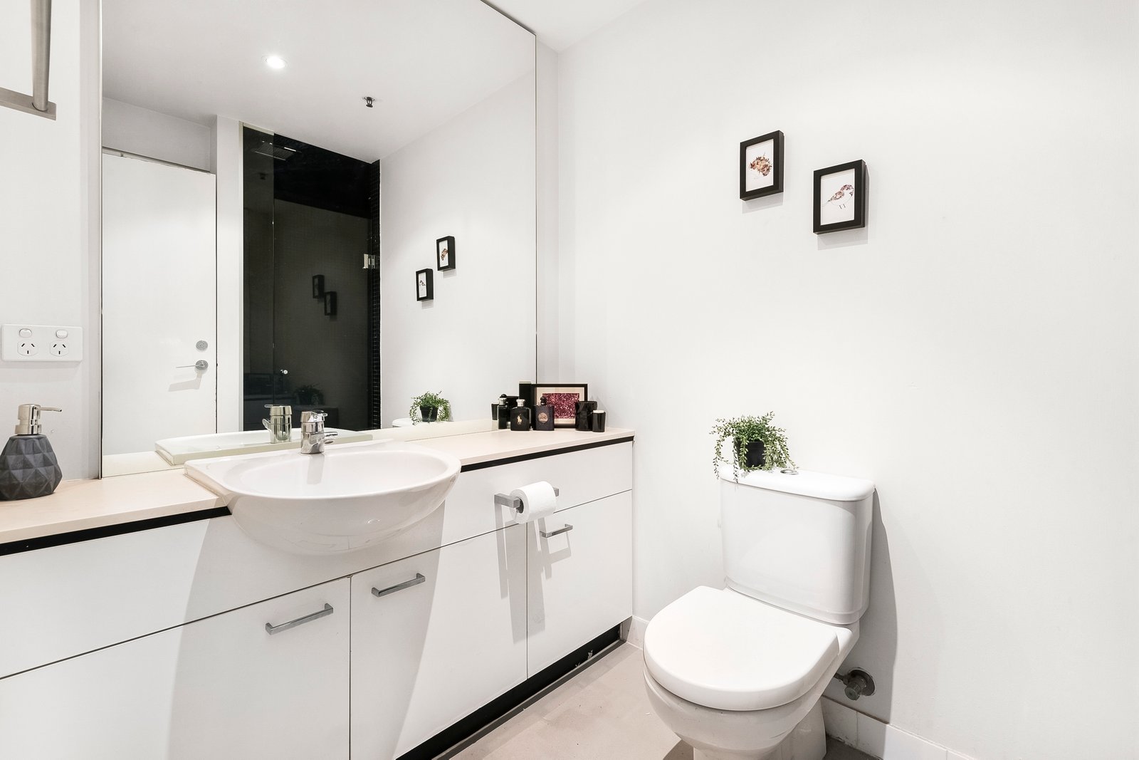 Real Estate and Property in 22/12 Fitzroy Street, St Kilda, VIC