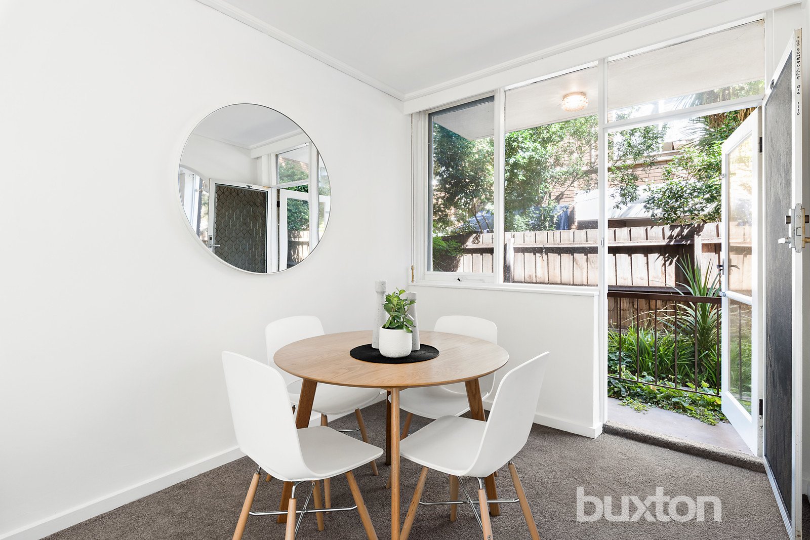 Gallery: 2/212 Inkerman Street
